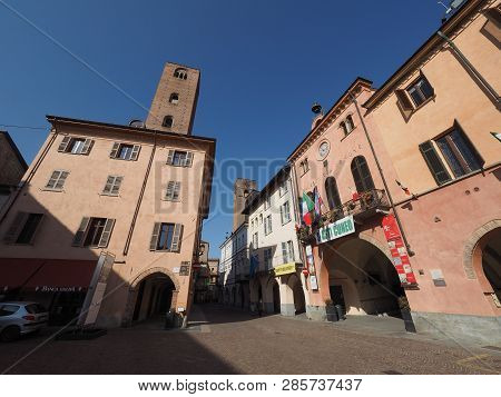 Piazza Risorgimento Square In Alba