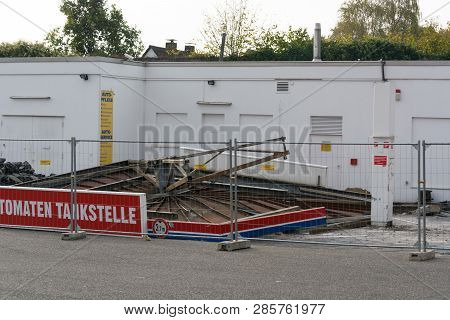 Heiligenhaus, Nrw, Germany - October 19, 
2018: Demolition Of The Petrol Station In Heiligenhaus Beh
