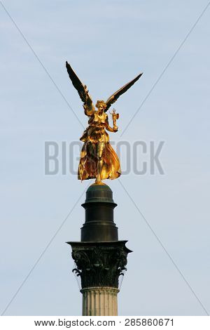 Goldener Engel   Angel Of Peace