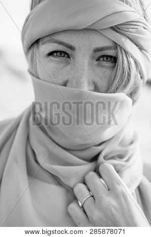 Girl Desert Scarf  Head Scarf Burqa Hijab