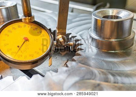 Indicator Lever Type In Mechanical Engineering For Accurate Alignment Of Parts Along The Axis