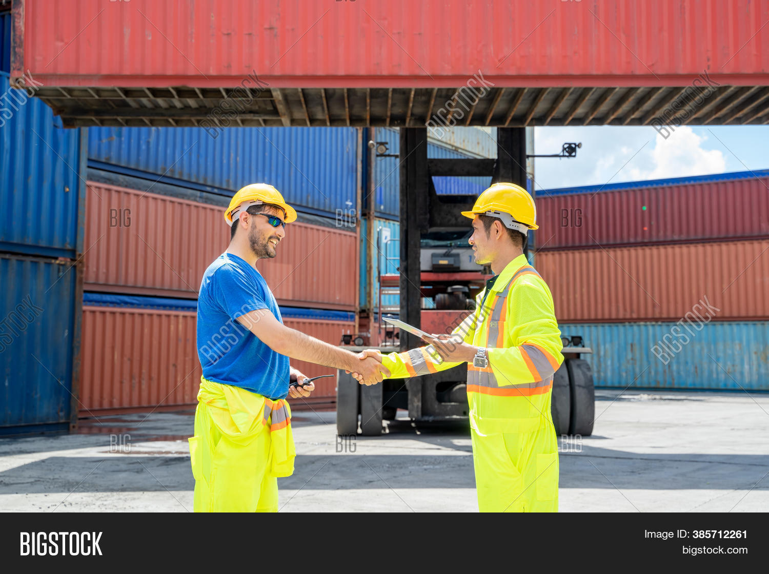 Container Worker Image & Photo (Free Trial) Bigstock
