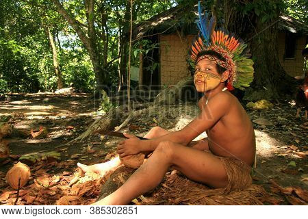 Porto Seguro, Bahia / Brazil - April 14, 2009: Pataxo Indians Are Seen In The Village Jaqueira In Th