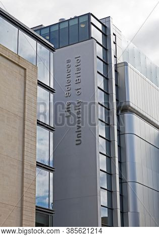 Bristol, Uk - August 12,  2015: The Life Sciences Building At The University Of Bristol Which Was De