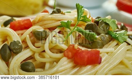 Sicilian Spaghetti Con Pesto Di Capperi