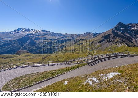 Grossglockner High Alpine Road, ( Grossglockner-hochalpenstrasse). High Mountain Pass Road In Austri