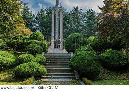 Yuk Baek Monument Of Victories.