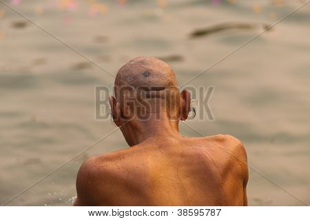 Kostým Indián vlasy dlouhé ucho koupání Ganges Varanasi