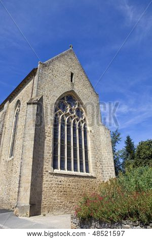 Antiga igreja gótica de Parthenay, Poitou-Charentes, França