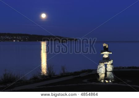 Símbolo de 2010 - Inukshuk em inglês Bay, Vancouver