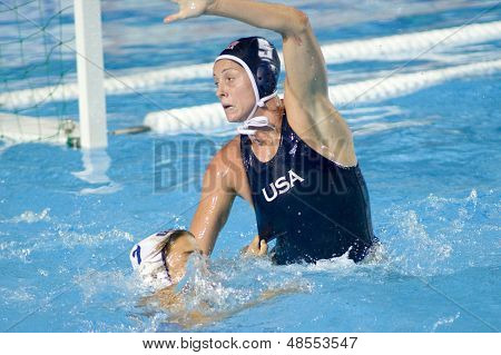 29 Lipca 2009; Rzym Włochy; Grecja zespole Alexandre Asimaki trzyma się gracz drużyny USA Lauren Wen