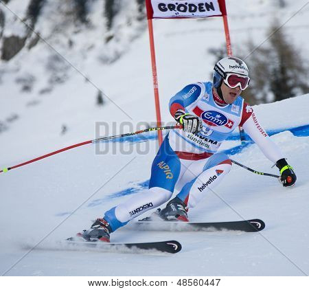 VAL GARDENA, Włochy 18 grudnia 2009. Ambrosi Hoffmann (SUI) w Audi FIS Alpine narty