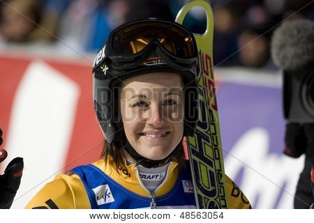 SOELDEN Áustria 25 de OCT, Kathrin Hoezl GER competindo na corrida de slalom gigante de womens no Rettenba