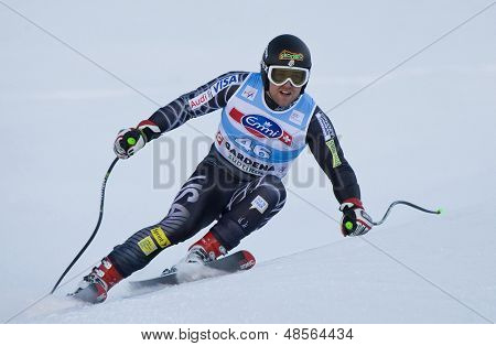 วินเทอร์การ์เดนา อิตาลี 18 2552 ธันวาคม Erik Fisher (สหรัฐอเมริกา) แข่งขันในออดี้ FIS อัลไพน์สกี Worl