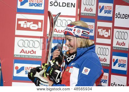 Rakousko SOELDEN Říj 25, Chemmy Alcott GBR na obří slalom race dámské na ledovci Rettenbach 