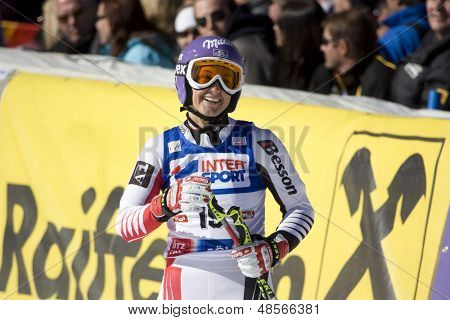 Rakousko SOELDEN Říj 25, KIRCHGASSER Michaela AUT v závodě dámské obří slalom na Re