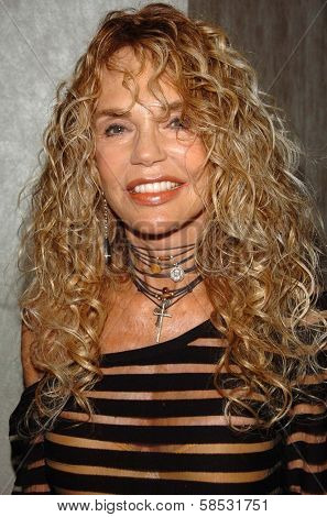 HOLLYWOOD - AUGUST 01: Dyan Cannon at the Los Angeles Premiere of 