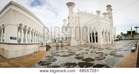 Sultan Omar Ali Saifuddin Mosque in Brunei