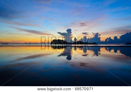 Sunrise At Hat Sai Ri Beach In Chumphon