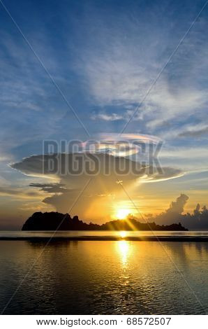 Sunrise At Hat Sai Ri Beach In Chumphon