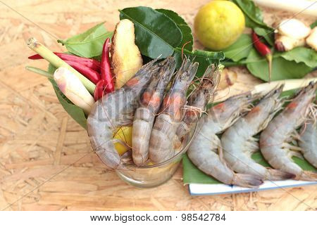Shrimp and lemon chilli lemon grass kaffir lime leaves for soup spicy