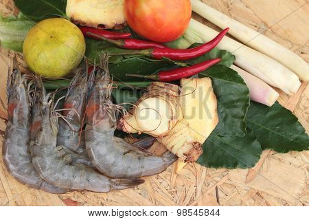 Shrimp and lemon chilli lemon grass kaffir lime leaves for soup spicy