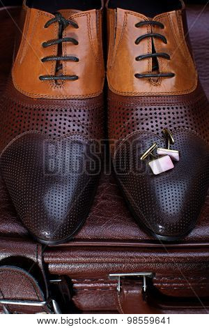 Men's Leather Shoes And Cufflinks