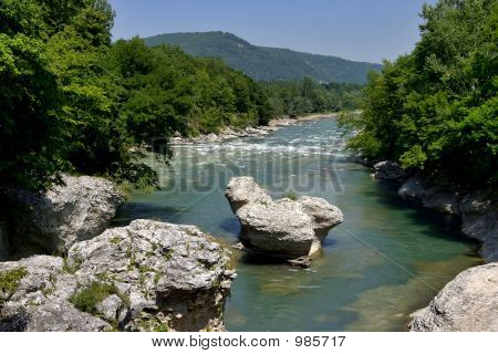 Rio de montanha
