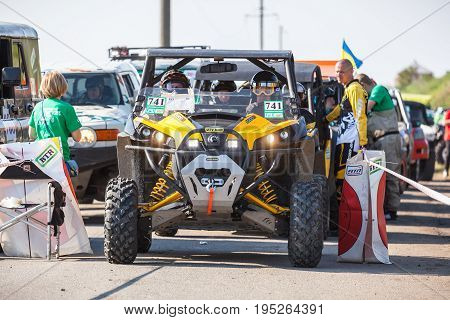 KIRILLOVKA UKRAINE - MAY 25 2016: Zaporizhia Trophy 2016. II stage of offroad trophy Ukrainian championship. Starting line.