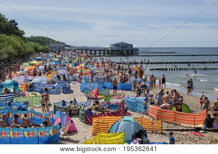 USTRONIE MORSKIE, WEST POMERANIAN / POLAND: Holiday day on the Baltic Sea beach