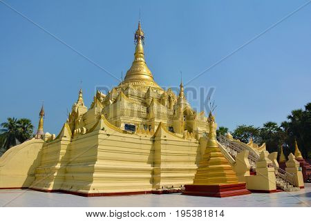 Golden Paya In Shwe Sar Yan Buddhist Complex In Thaton,  Myanmar (burma).