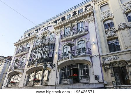 International Hotel in Lisbon - beautiful house front - Lisbon 2017