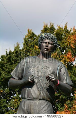 Victoria BC,Canada,October 13th 2015.A sculpture of Canada's most dearest Canadian,Terry Fox the Marathon of Hope man.This one legged wonder ran a marathon a day for cancer research before the deadly disease took his life.Us Canadians will never forget yo