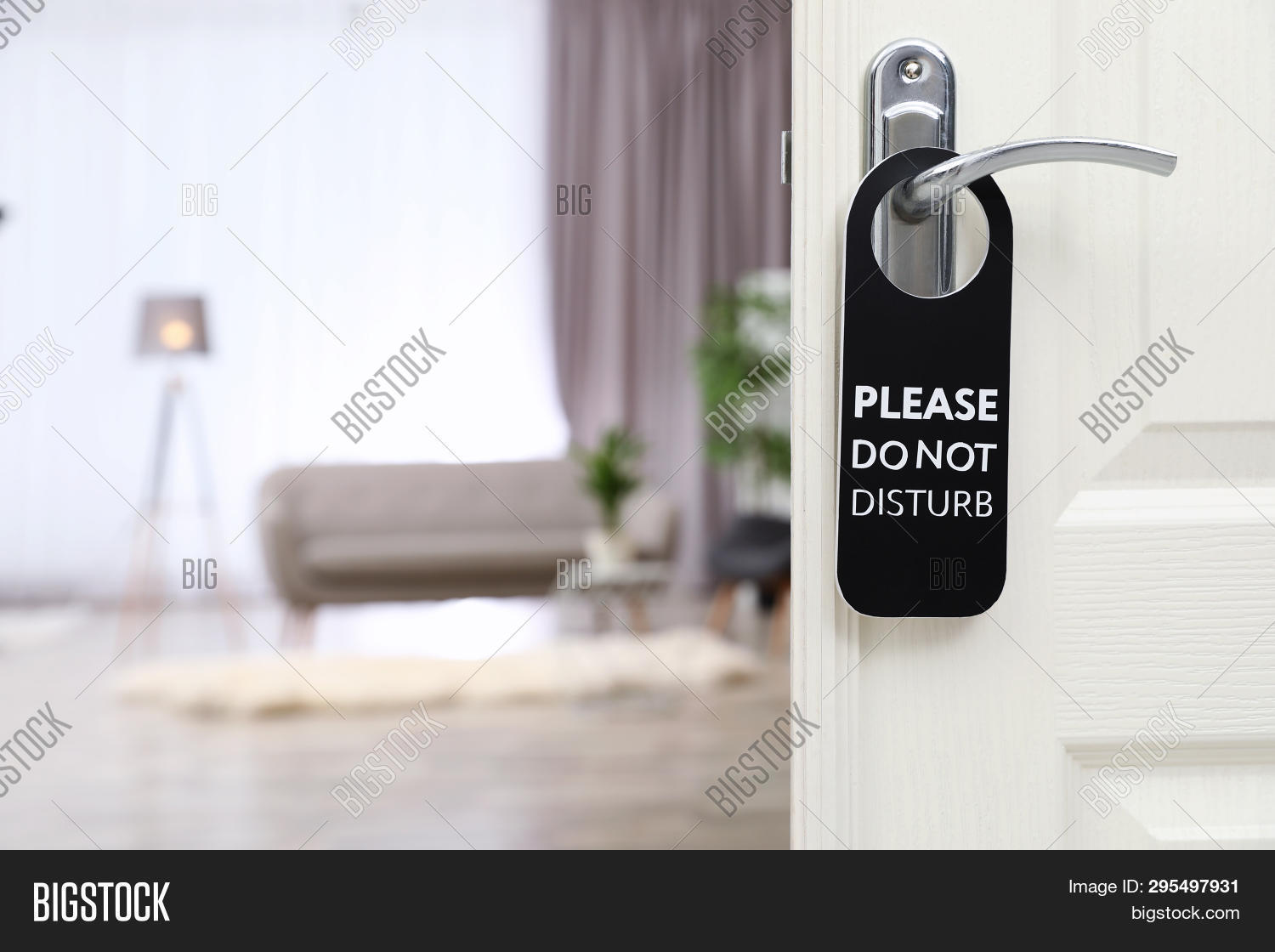 Do not disturb hotel. Disturb 5. Do not disturb ул. Do not disturb. До нот дистурб бар.