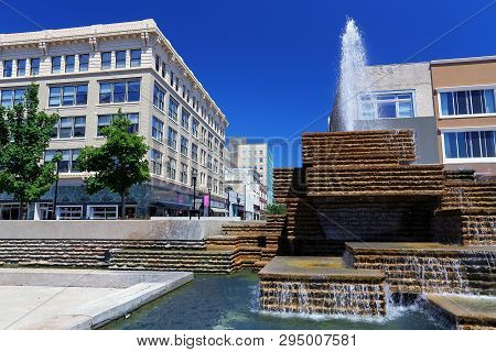 Park Central Square Fountain In Springfield Missouri