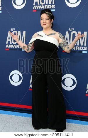 LAS VEGAS - APR 7:  Ashley McBryde at the 54th Academy of Country Music Awards at the MGM Grand Garden Arena on April 7, 2019 in Las Vegas, NV