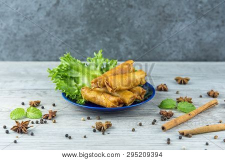 Deep Fried Spring Rolls, Por Pieer Tod Or Fried Spring Rolls (thai Spring Roll) Snacks And Snacks Th