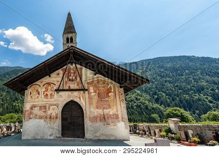 Ancient Church Of  Saint Anthony The Abbot - Xv Century In Pelugo, Rendena Valley, Trento, Italy, Eu