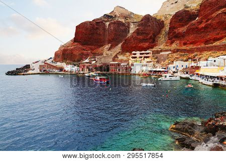 Amoudi Bay, Port Of Oia, Santorini, Greece
