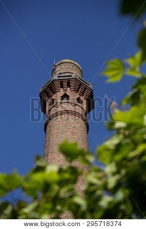 Liverpool, Merseyside, Uk, 11th June 2014, A Daytime View Of The Pumphouse Chimney In Albert Dock In