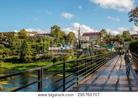 Borovsk, Russia - September 2015: A Pedestrian Bridge Over The Protva River In The City Of Borovsk