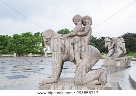 Oslo, Norway -jule, 2016: Sculpture By Gustav Vigeland In The Vigeland Park At Rainy Weather. Sculpt