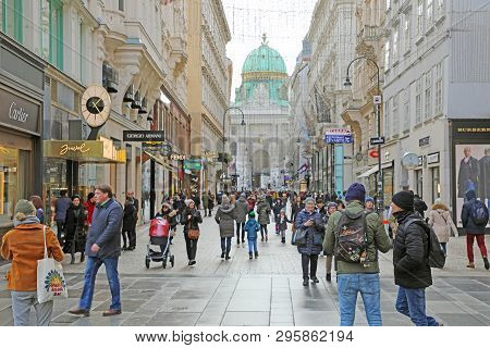 Vienna, Austria - January 8, 2019: Kohlmarkt Street With The Hofburg On The Background With Tourists