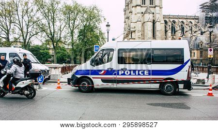 Paris France April 16, 2019 View Of A French Police Car Parked Near The Notre Dame Cathedral In Pari