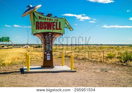 An Entrance Road Going To Roswell, New Mexico