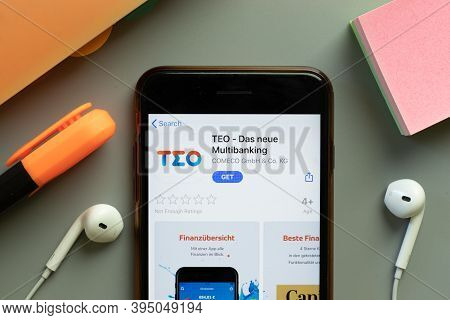 New York, United States - 7 November 2020: Teo Das Neue Multibanking App Store Logo On Phone Screen,