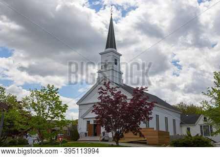 New Hope Fellowship Church On Main Street In Maynard Historic Town Center In Summer, Maynard, Massac