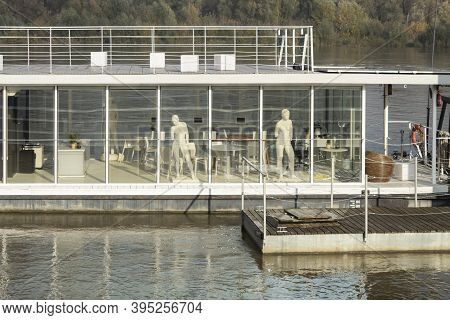 Poland, Warsaw - November 5, 2020: White Mannequins Against The Background Of A Large Window In A Ri