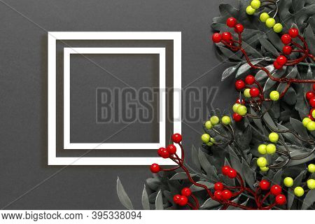 Autumn Oak And Rowan Branches With Red Berries On  Black Background.
Flat Lay, Top View, Copy Space 