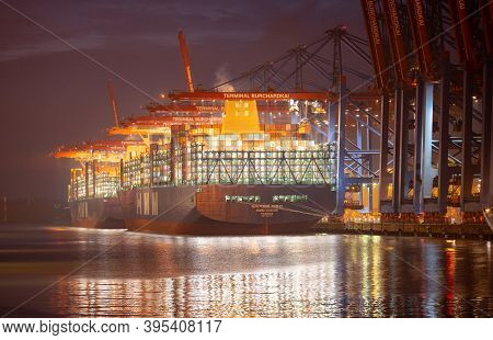 Hamburg, Germany - January 21, 2022: Container Terminal Eurogate At Burchardkai In Hamburg, Loading 
